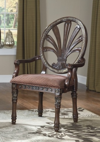 картинка Шикарный стул в классическом стиле с деревянными подлокотниками Ledelle, Ashley от Sohogallery.ru